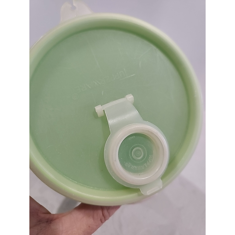 Vintage Tupperware Green - Tall Round Juice Pitcher w/white lid & flip top - Picture 2 of 7